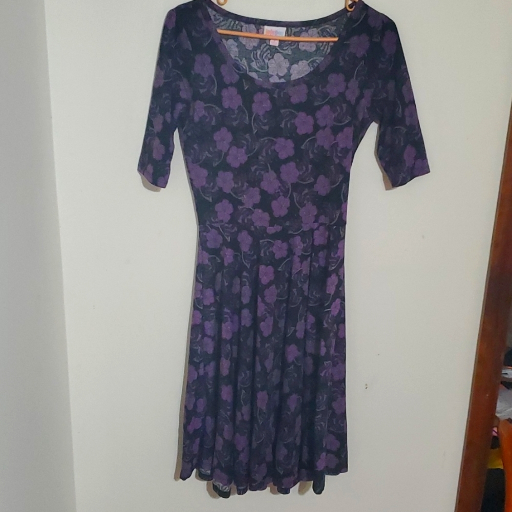 LuLaRoe Nicole- Small